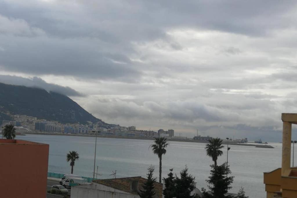 Duplex Con Vistas Al Mar Apartamento La Línea de la Concepción Exterior foto